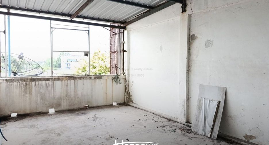 For sale 3 bedrooms retail Space in Bang Khun Thian, Bangkok