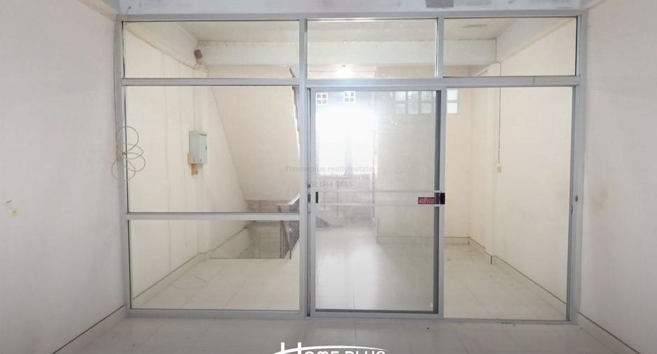 For sale 3 bedrooms retail Space in Bang Khun Thian, Bangkok