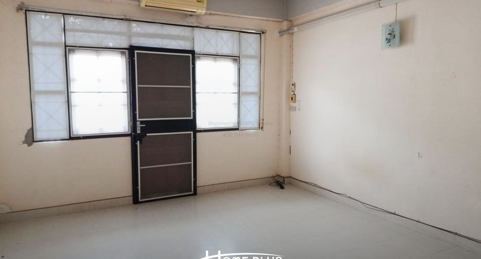 For sale 3 bedrooms retail Space in Bang Khun Thian, Bangkok