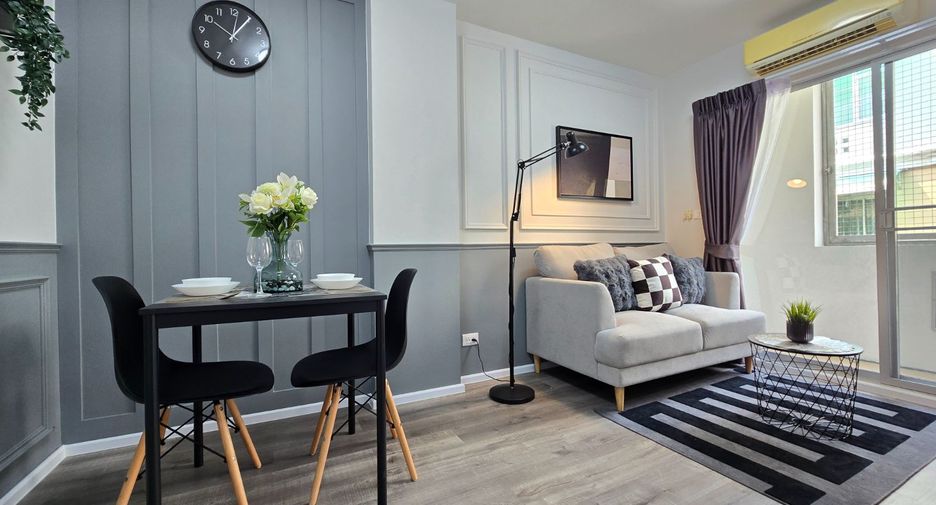 For sale 1 bed condo in Saphan Sung, Bangkok