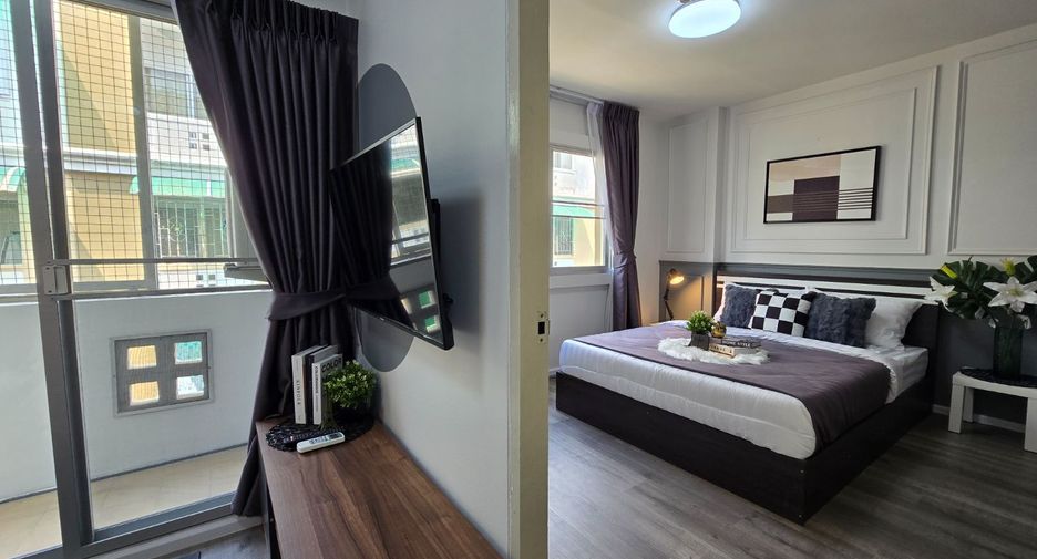For sale 1 bed condo in Saphan Sung, Bangkok