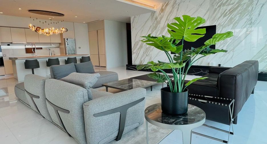 For rent and for sale 4 bedrooms condo in Pathum Wan, Bangkok