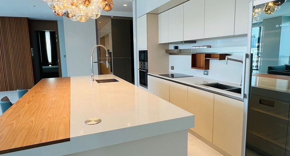 For rent and for sale 4 bedrooms condo in Pathum Wan, Bangkok