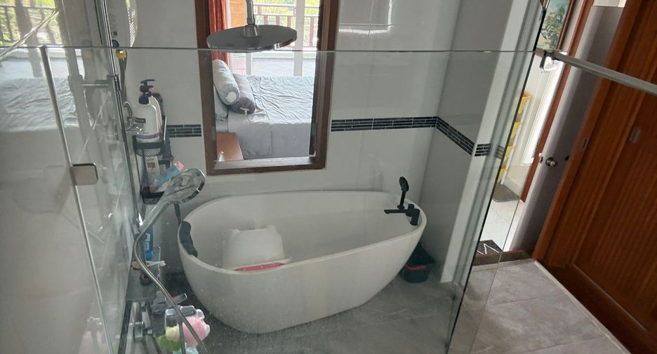 For sale 3 bedrooms condo in Bang Lamung, Chonburi