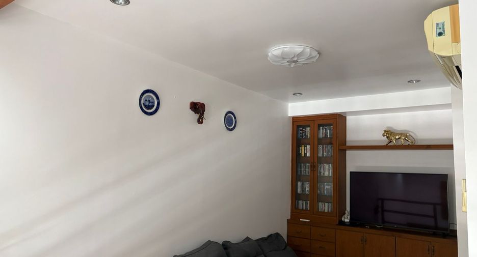For sale 3 bedrooms condo in Bang Lamung, Chonburi