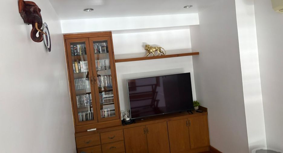 For sale 3 bedrooms condo in Bang Lamung, Chonburi