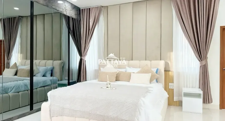 For rent and for sale 4 bedrooms house in Bang Lamung, Chonburi