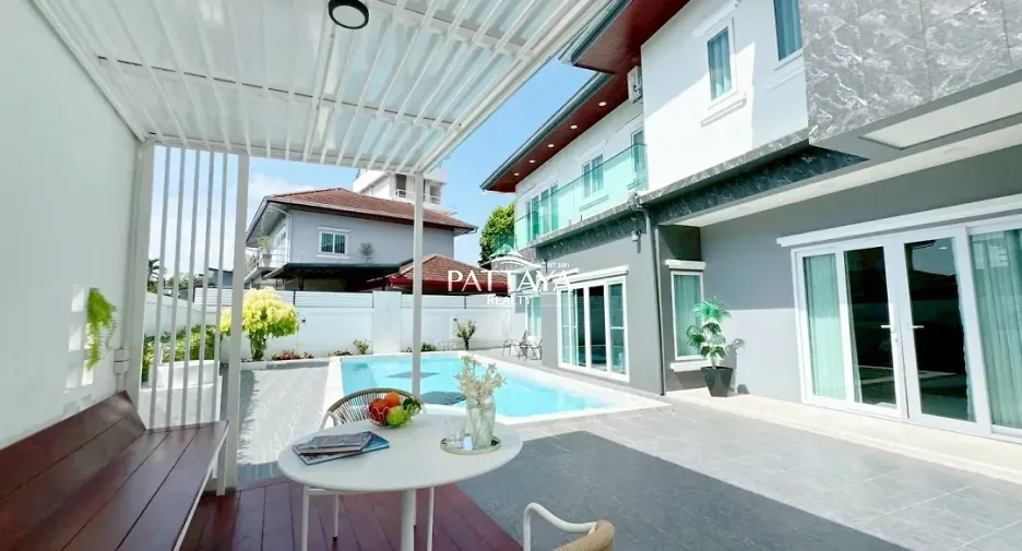 For rent and for sale 4 bedrooms house in Bang Lamung, Chonburi