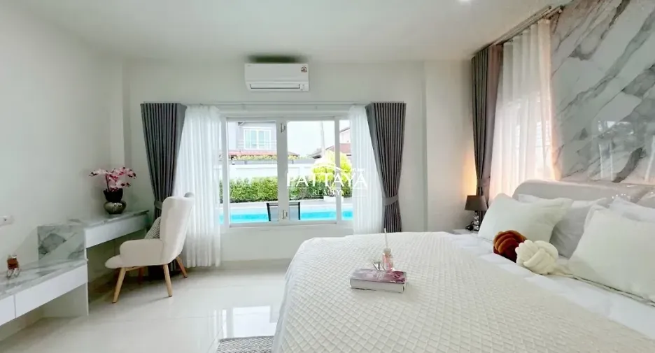 For rent and for sale 4 bedrooms house in Bang Lamung, Chonburi