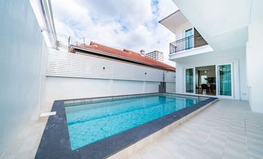 For sale 4 ベッドルーム villa in Bang Lamung, Chonburi