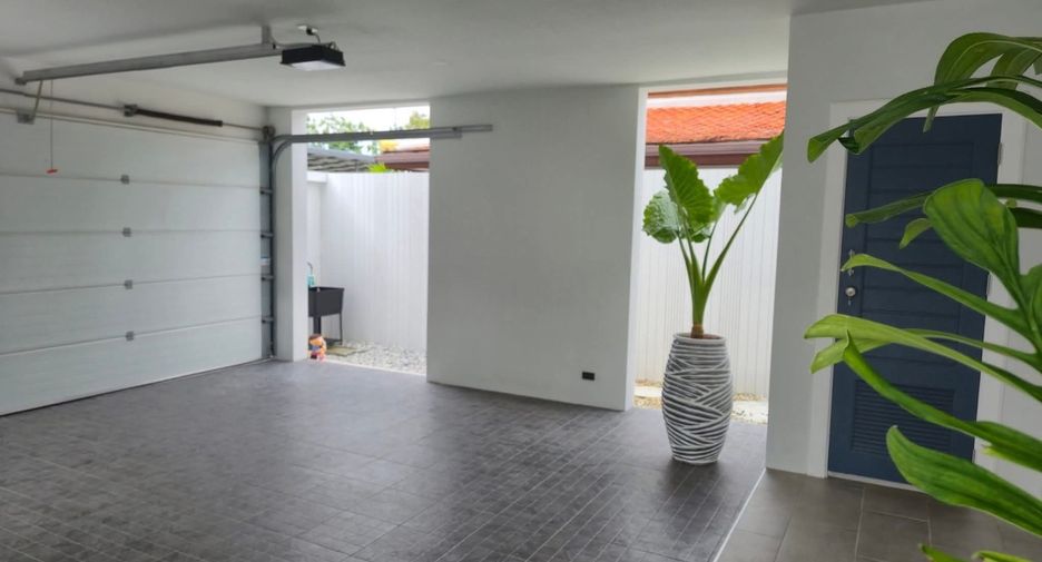 出售 4 卧室 别墅 在 Bang Lamung, Chon Buri