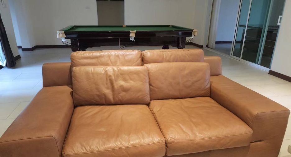 For rent and for sale 5 bedrooms house in Bang Lamung, Chonburi