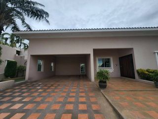 À louer et à vendre 5 chambres maison à Bang Lamung, Chonburi