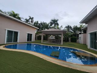 À louer et à vendre 5 chambres maison à Bang Lamung, Chonburi