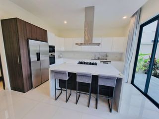 For rent and for sale 3 bedrooms house in Bang Lamung, Chonburi