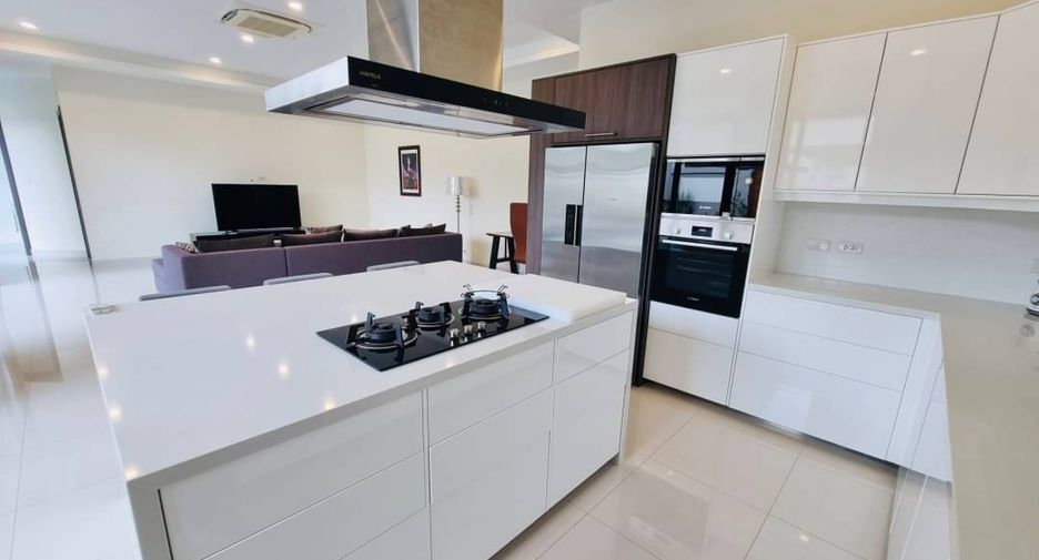 For rent and for sale 3 bedrooms house in Bang Lamung, Chonburi