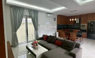 Casa en alquiler de 3 habitaciones en Bang Lamung, Chonburi