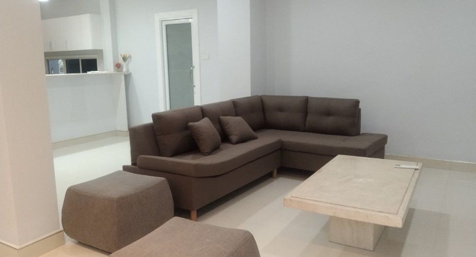 For rent and for sale 3 bedrooms villa in Bang Lamung, Chonburi