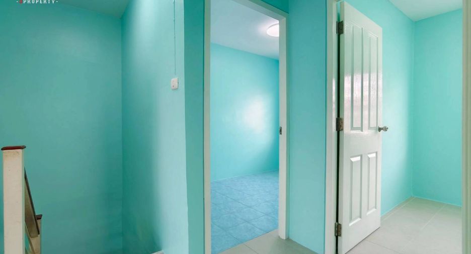 For sale 3 bedrooms townhouse in Mueang Samut Prakan, Samut Prakan