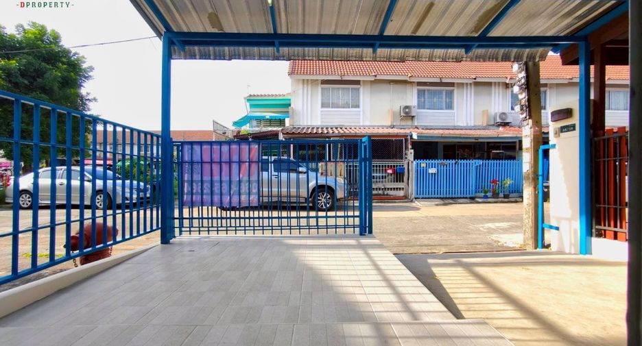 For sale 3 bedrooms townhouse in Mueang Samut Prakan, Samut Prakan