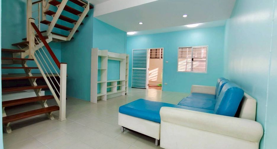 For sale 3 bedrooms townhouse in Mueang Samut Prakan, Samut Prakan