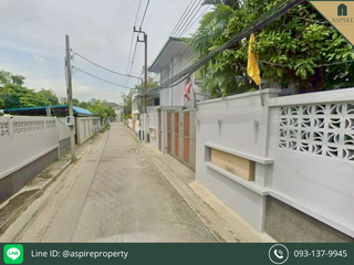 Haus zur Miete mit 4 Zimmer in Watthana, Bangkok