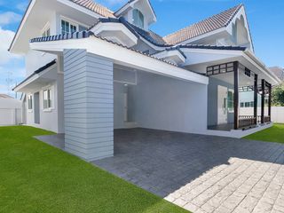 For sale 4 bedrooms house in Bang Khae, Bangkok