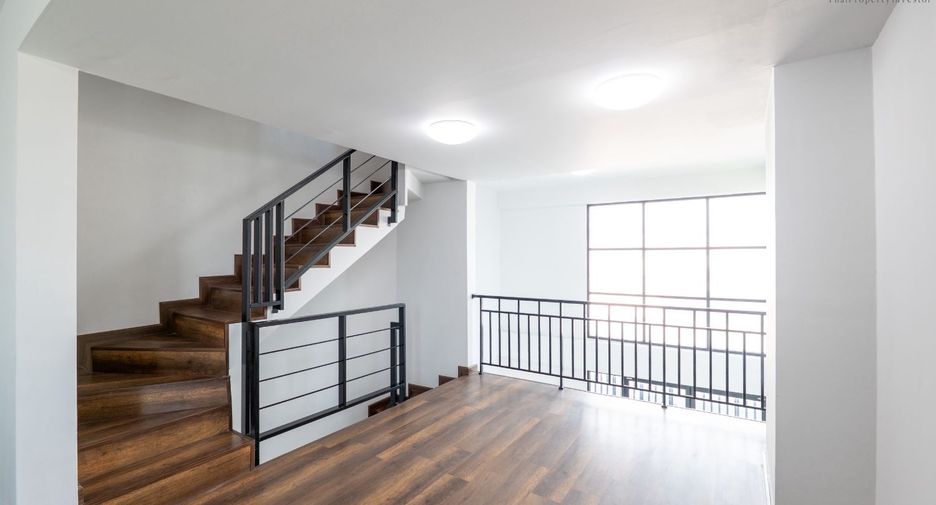 For sale 4 bedrooms office in Lat Phrao, Bangkok