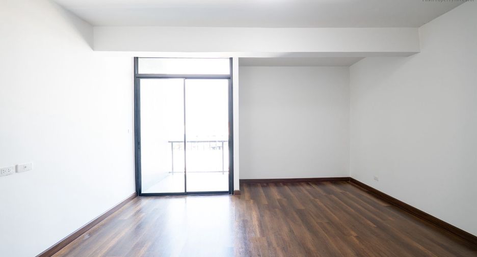 For sale 4 bedrooms office in Lat Phrao, Bangkok