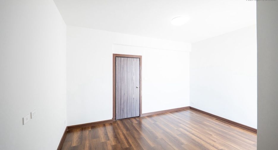 For sale 4 bedrooms office in Lat Phrao, Bangkok