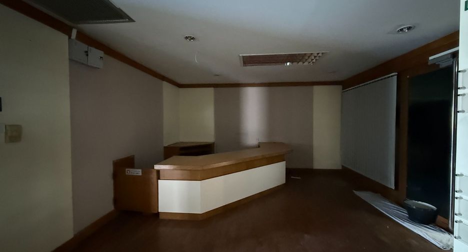 À louer 4 chambres bureau à Mueang Chiang Mai, Chiang Mai