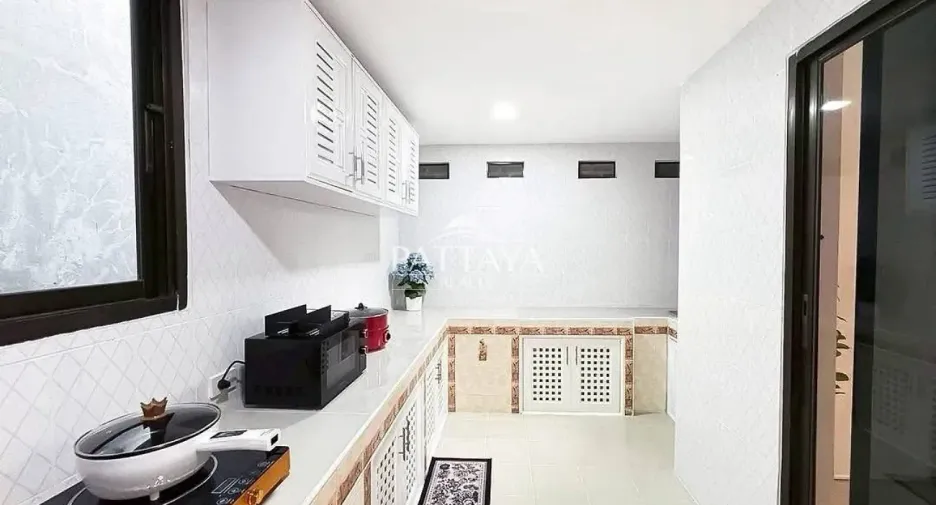 For rent 5 bedrooms house in Bang Lamung, Chonburi