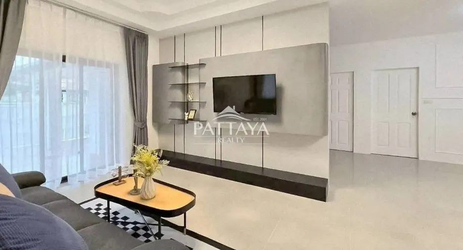 For rent 5 bedrooms house in Bang Lamung, Chonburi