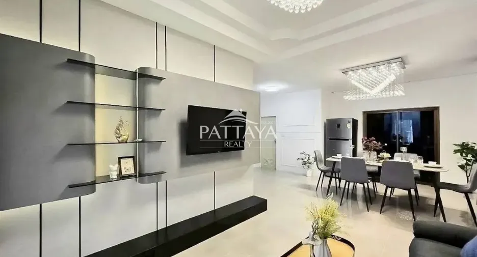 For rent 5 bedrooms house in Bang Lamung, Chonburi