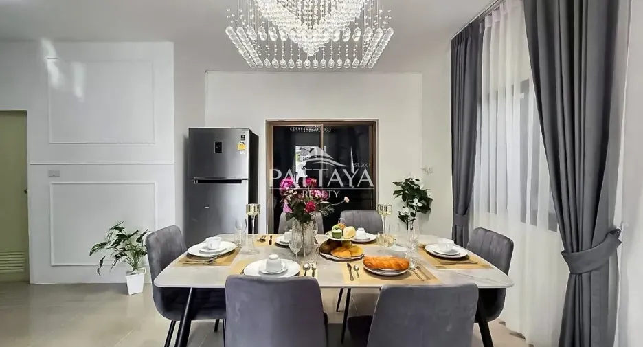 For rent 5 bedrooms house in Bang Lamung, Chonburi