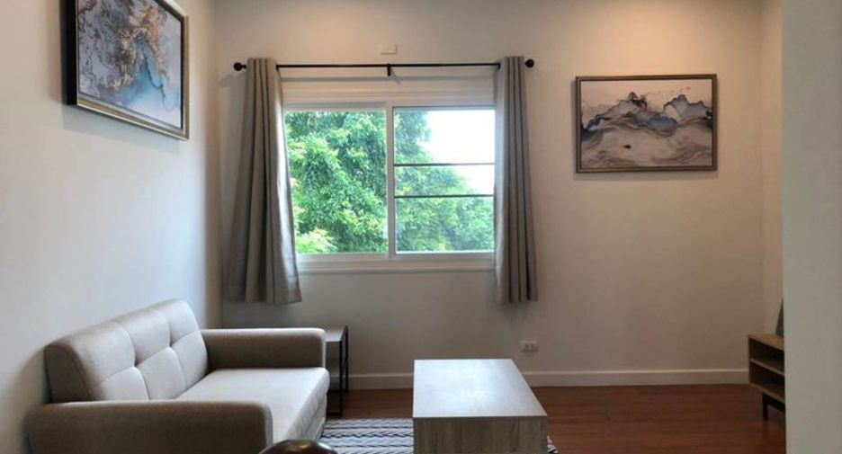 For rent 4 bedrooms house in San Kamphaeng, Chiang Mai