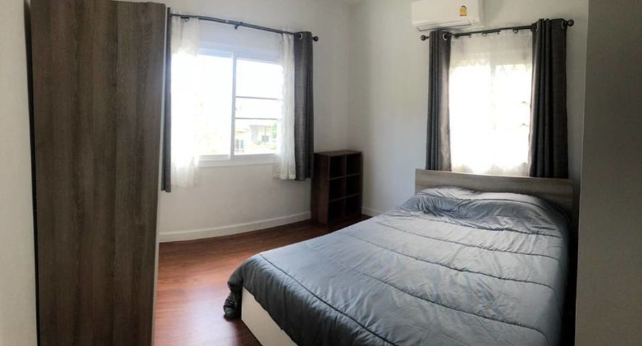 For rent 4 bedrooms house in San Kamphaeng, Chiang Mai