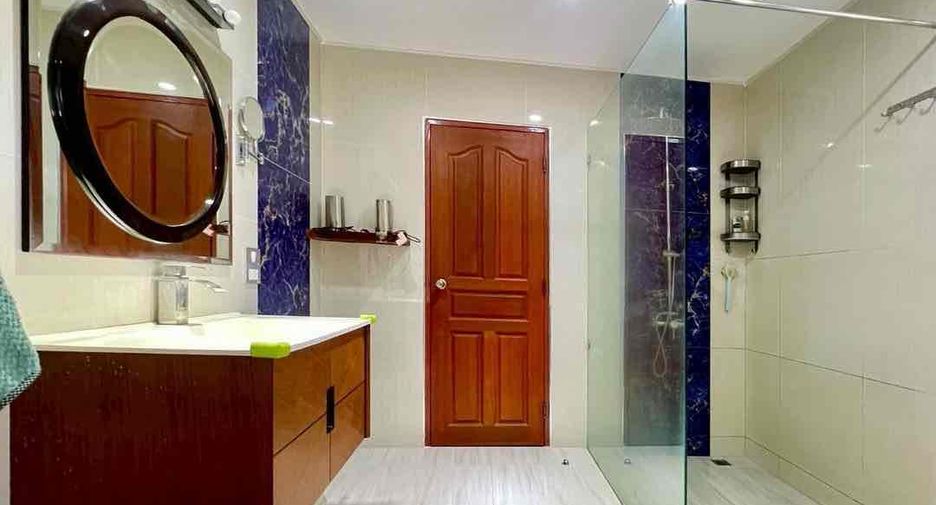 À vendre 3 chambres villa à Bang Lamung, Chonburi