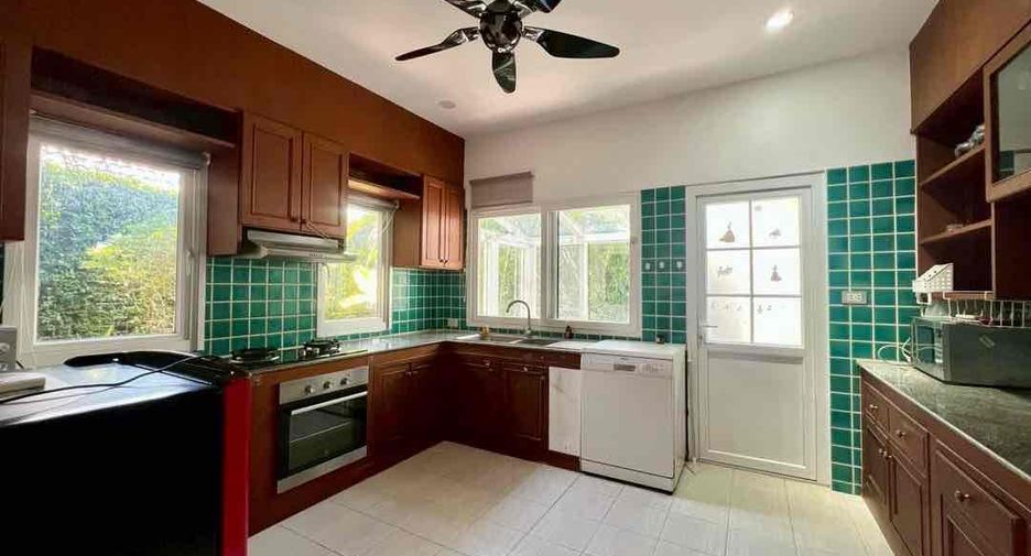 À vendre 3 chambres villa à Bang Lamung, Chonburi