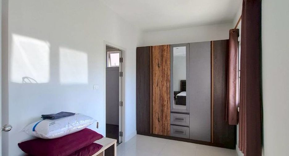 For rent 3 bedrooms house in Saraphi, Chiang Mai
