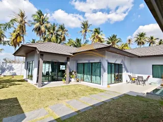 Haus zur Miete mit 3 Zimmer in Bang Lamung, Chonburi