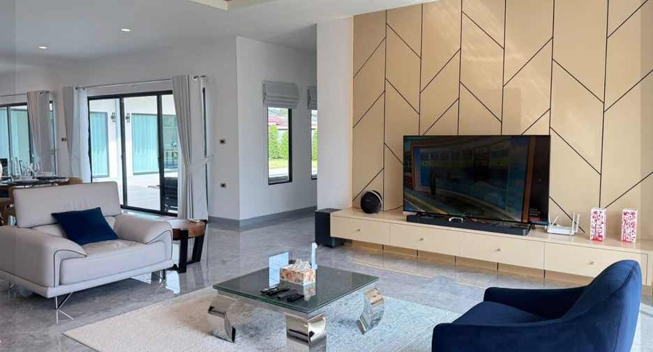 À vendre 4 chambres villa à Bang Lamung, Chonburi