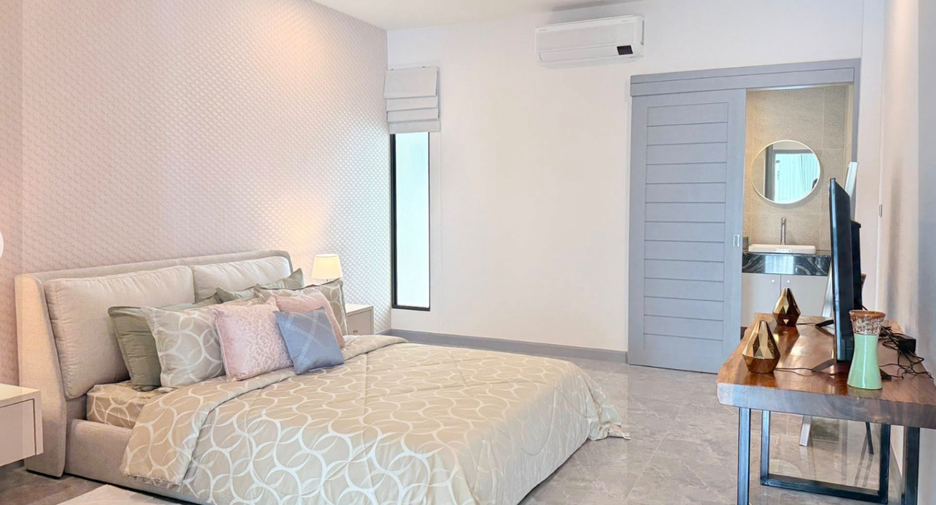 À vendre 4 chambres villa à Bang Lamung, Chonburi
