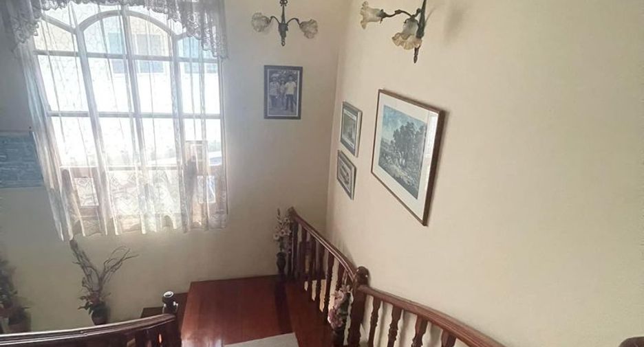 Haus zum Kauf mit 4 Zimmer in Si Racha, Chonburi