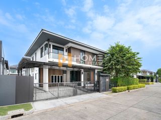For sale 4 bedrooms house in Bang Khae, Bangkok