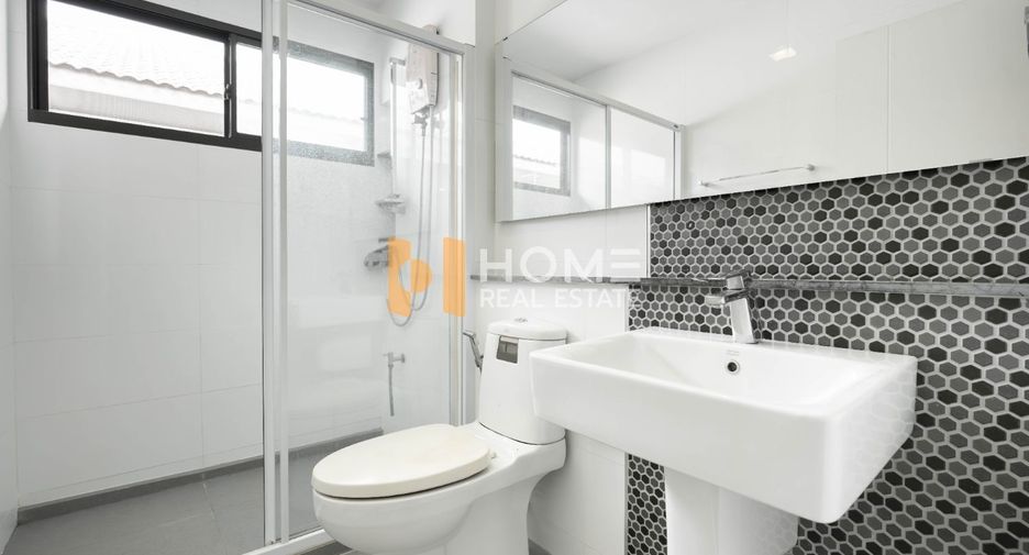 For sale 4 bedrooms house in Bang Khae, Bangkok