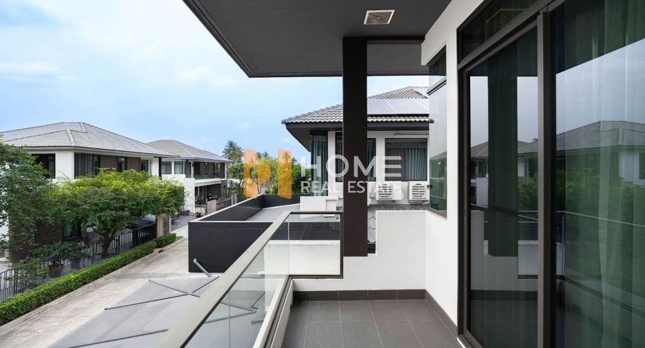 For sale 4 bedrooms house in Bang Khae, Bangkok
