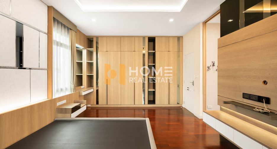 For sale 4 bedrooms house in Bang Khae, Bangkok