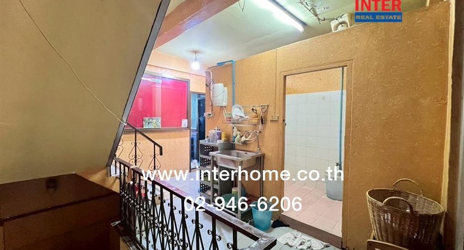 Local comercial en venta de 4 habitaciones en Thung Khru, Bangkok