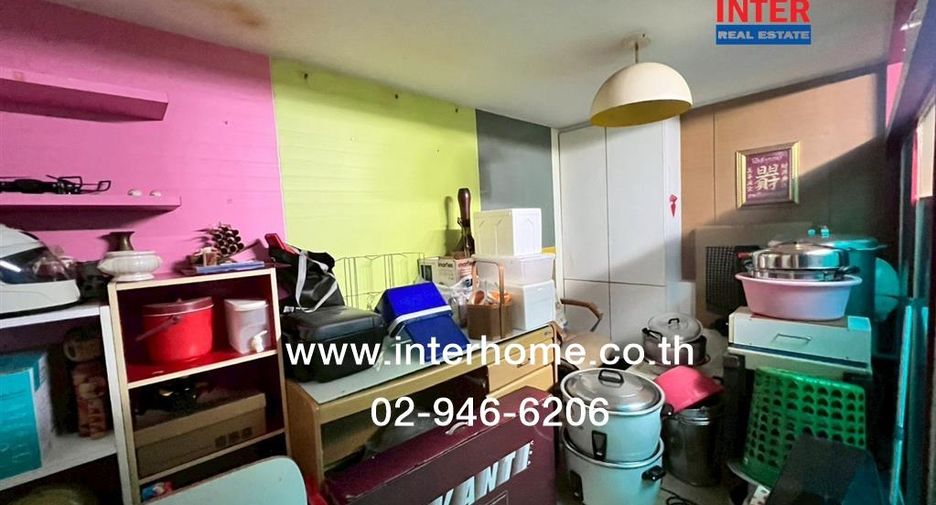 Local comercial en venta de 4 habitaciones en Thung Khru, Bangkok